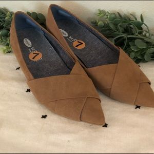 NWOT Dr. scholls pointy flats